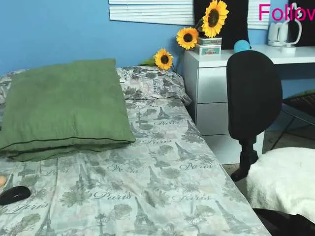 Live sex webcam photo for MarcelaDiiaz #274250745