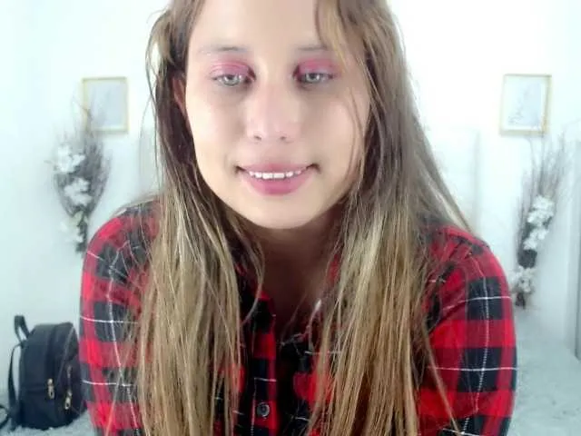 Live sex webcam photo for Marcelaspite #274686296