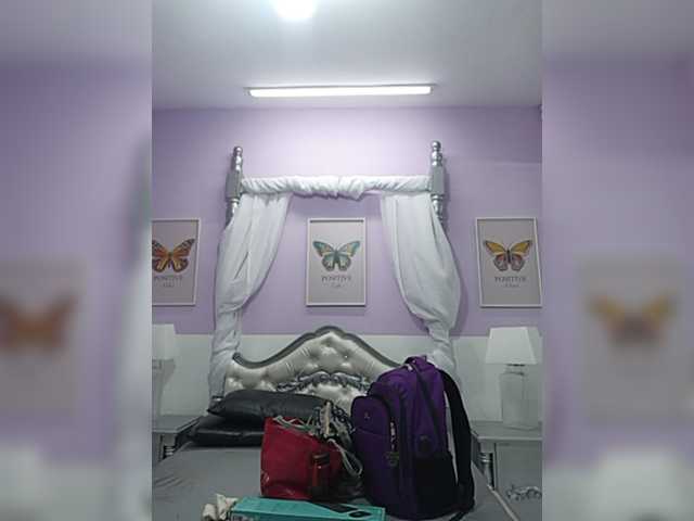 Live sex webcam photo for MarcelineSaenz #275957664