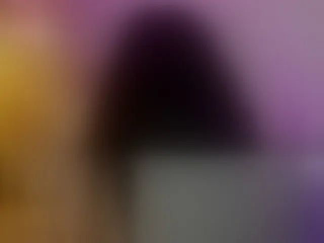 Live sex webcam photo for MarcellaGriffin #293298500
