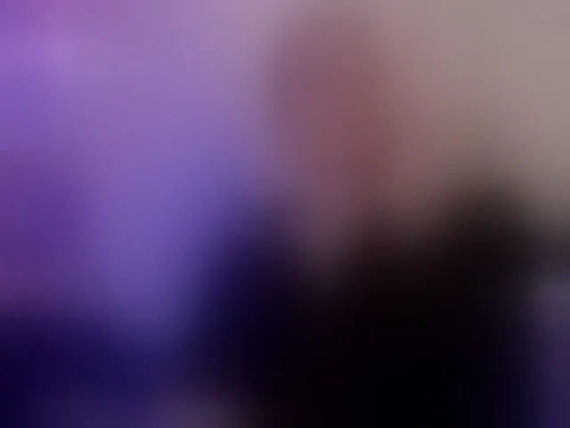 Live sex webcam photo for MarcellaGriffin #293426082