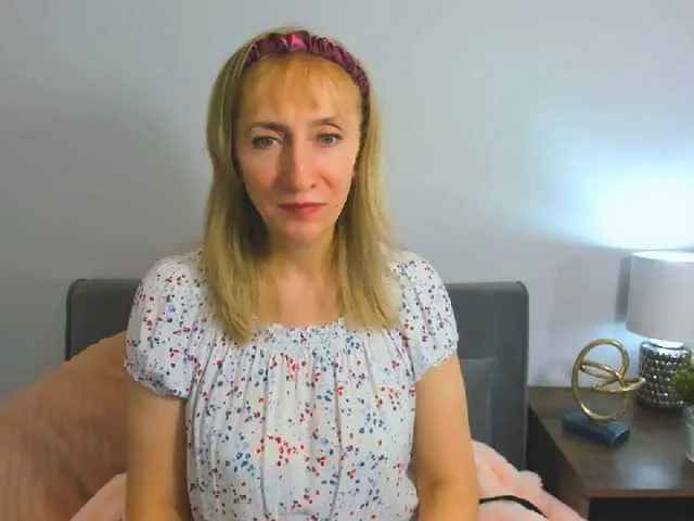 Live sex webcam photo for MargaretCherry #290445281