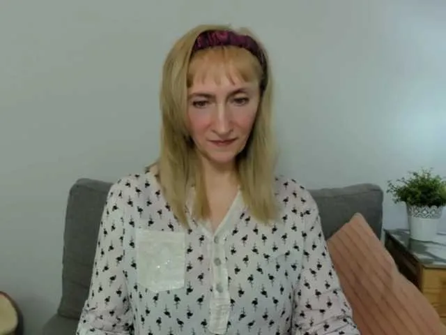 Live sex webcam photo for MargaretCherry #290562554