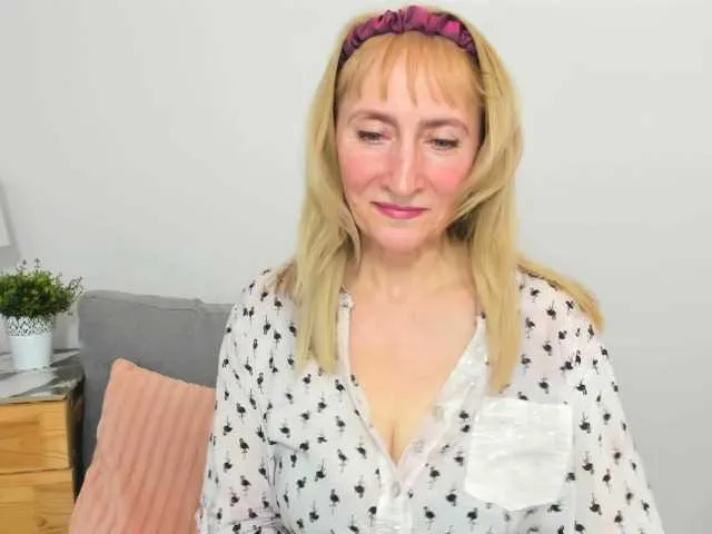 Live sex webcam photo for MargaretCherry #290766533