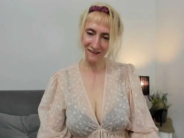 Live sex webcam photo for MargaretCherry #291260357
