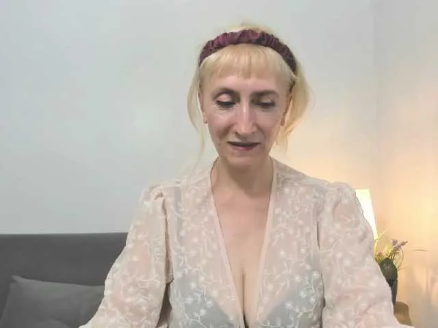 Live sex webcam photo for MargaretCherry #291299318