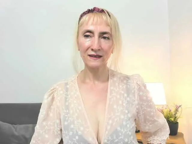 Live sex webcam photo for MargaretCherry #291313271