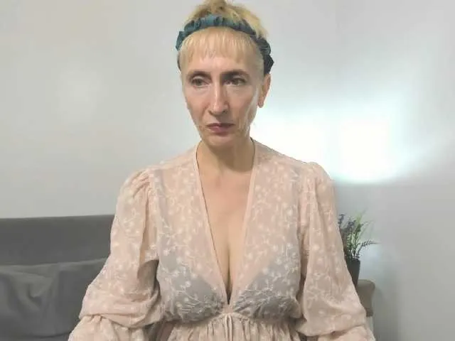 Live sex webcam photo for MargaretCherry #291947187