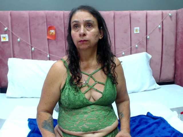 Live sex webcam photo for MargaretMiler #276377358