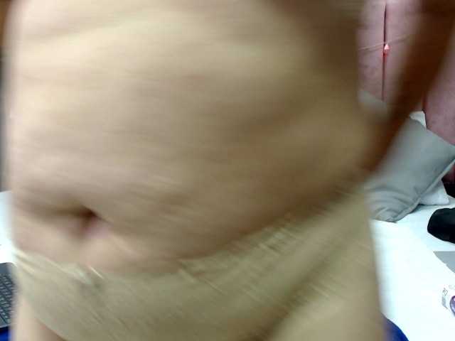 Live sex webcam photo for MargaretMiler #276514712