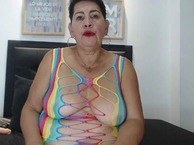 Live sex webcam photo for Margaretmilff #275877257