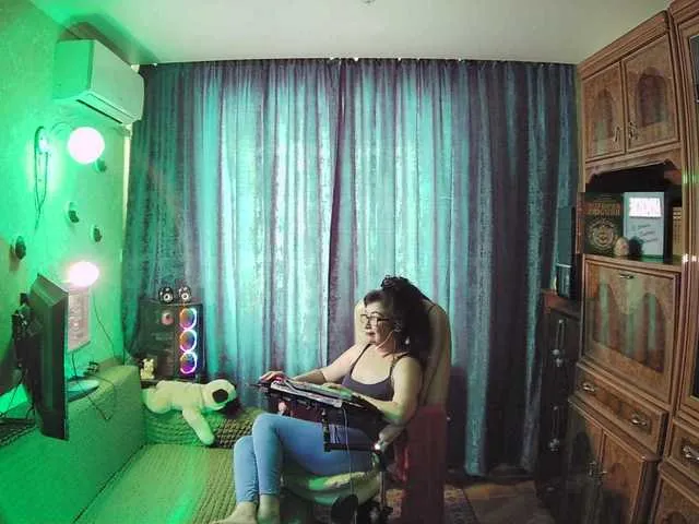 Live sex webcam photo for Margarita33 #291994352