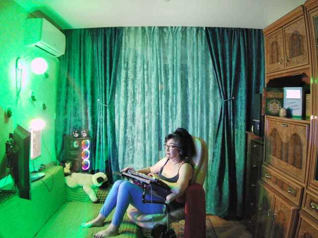 Live sex webcam photo for Margarita33 #291996276