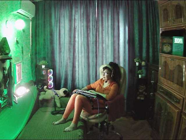 Live sex webcam photo for Margarita33 #292155408