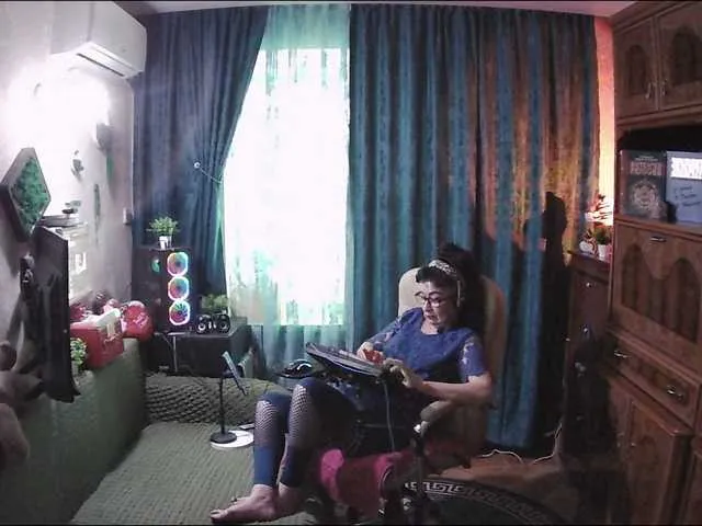 Live sex webcam photo for Margarita33 #292268599