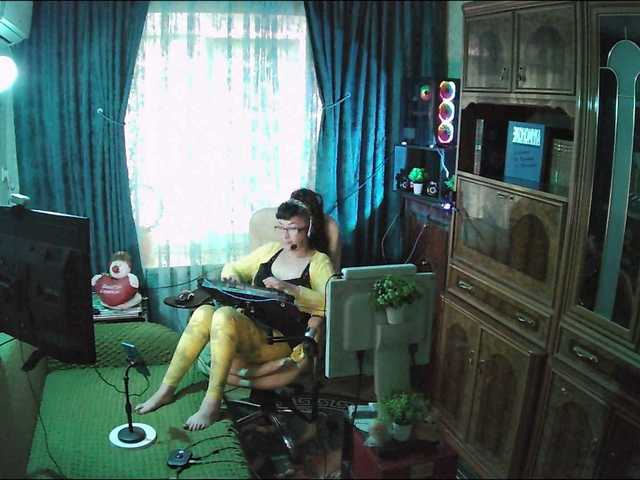 Live sex webcam photo for Margarita33 #292387192