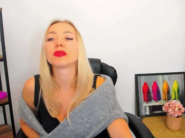 Live sex webcam photo for MargaritaModel #290753971