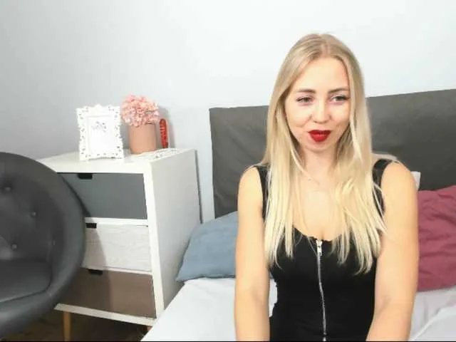 Live sex webcam photo for MargaritaModel #290793660