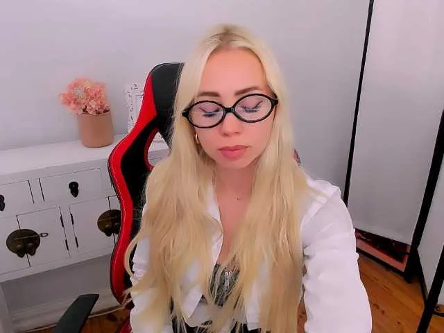 Live sex webcam photo for MargaritaModel #291069761