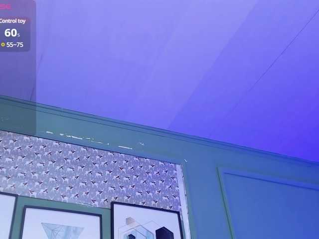 Live sex webcam photo for Margot- #290293379