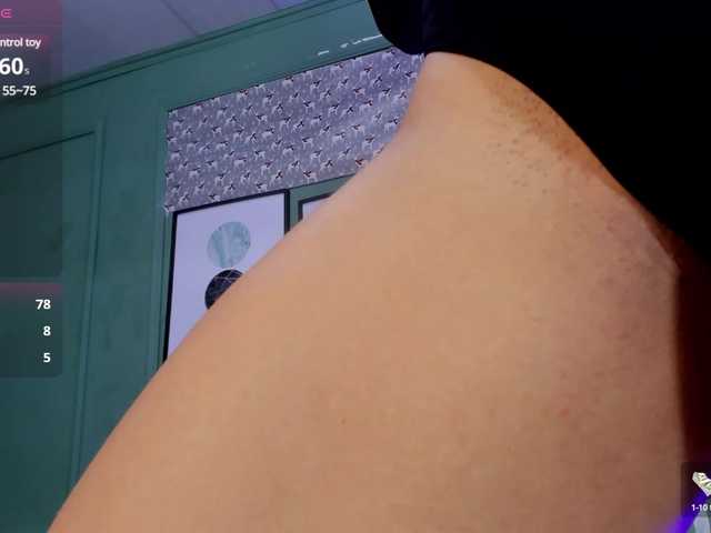 Live sex webcam photo for Margot- #290394775