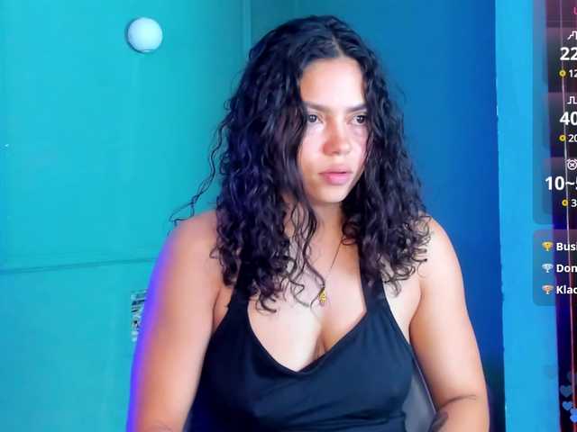 Live sex webcam photo for Margot- #290531290