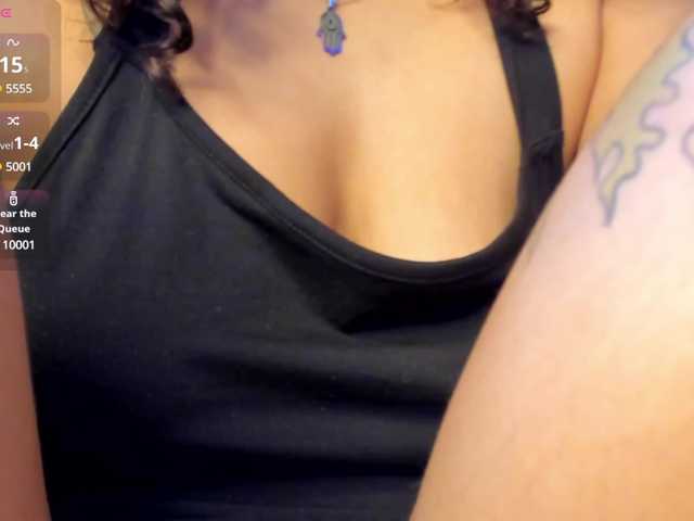 Live sex webcam photo for Margot- #290545522