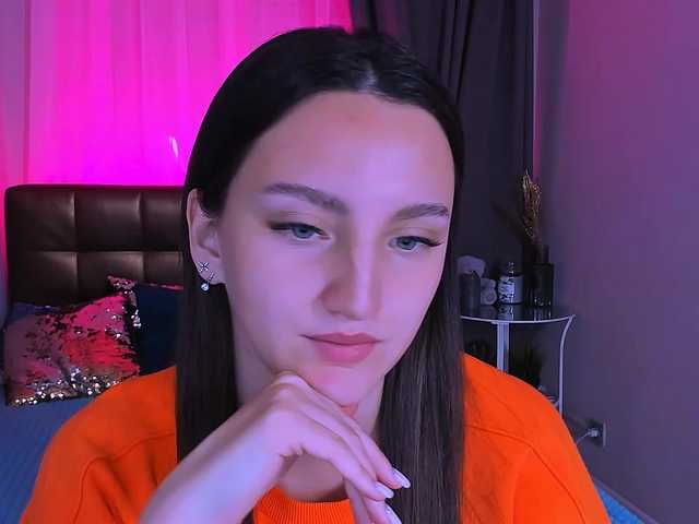 Live sex webcam photo for Margot20 #276432470