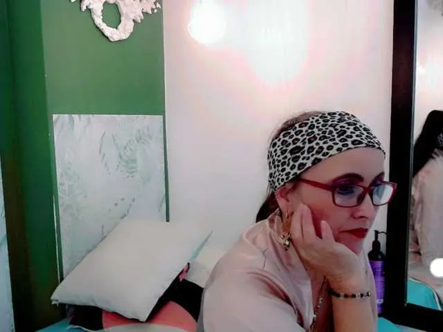 Live sex webcam photo for MargothClain #273762286