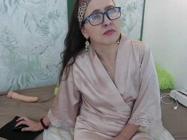 Live sex webcam photo for MargothClain #273884257