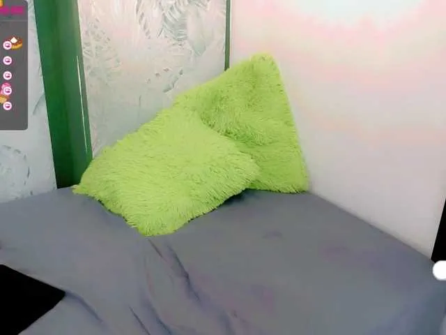 Live sex webcam photo for MargothClain #274134644