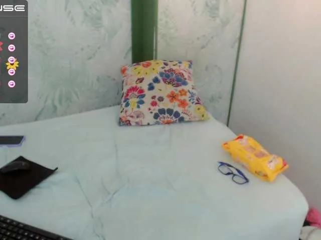 Live sex webcam photo for MargothClain #274601111