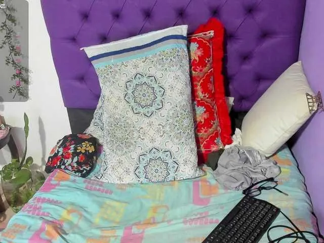 Live sex webcam photo for MargothClain #291321753
