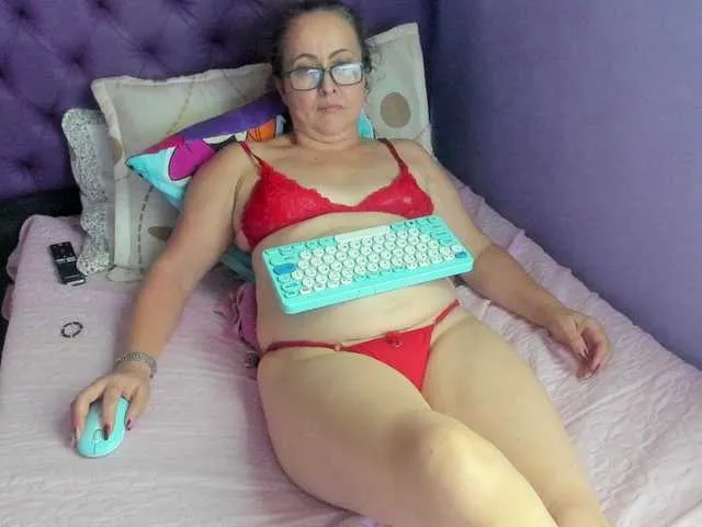 Live sex webcam photo for MargothClain #293318924