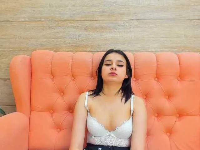 Live sex webcam photo for MariVegass #272607024