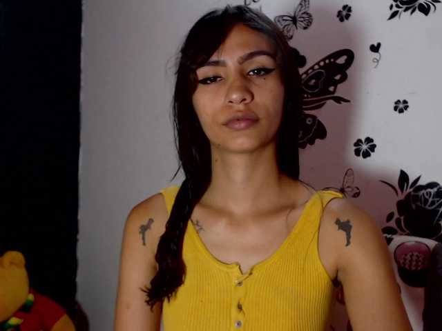 Live sex webcam photo for Maria-Isabell #274303035