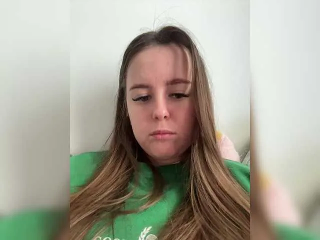 Live sex webcam photo for MariaBowman #290375160