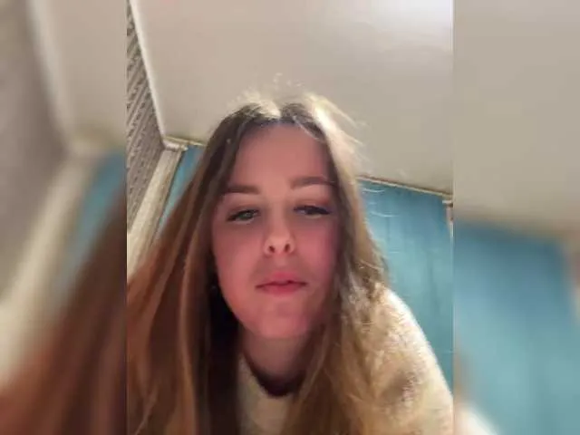 Live sex webcam photo for MariaBowman #292185529