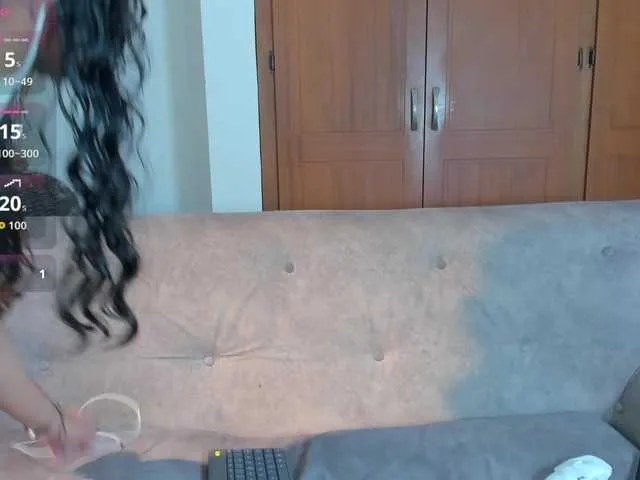 Live sex webcam photo for MariaFoxx #292044663