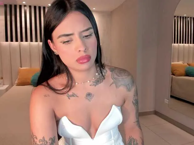 Live sex webcam photo for MariaHerrera #292443999