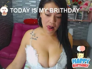 Live sex webcam photo for MariaPaulaX #195680759