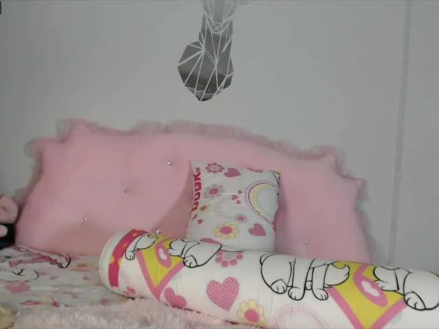 Live sex webcam photo for MariaRinX #271838149