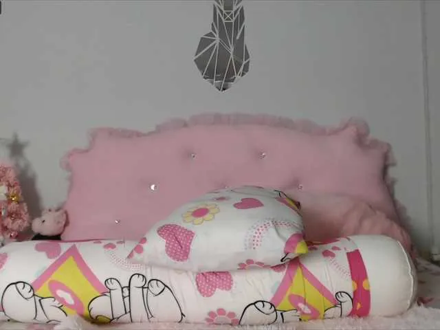 Live sex webcam photo for MariaRinX #271905429