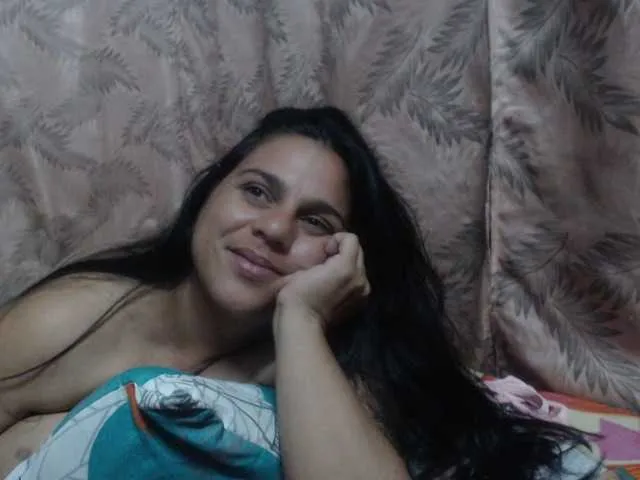 Live sex webcam photo for Mariaarredond #290874481