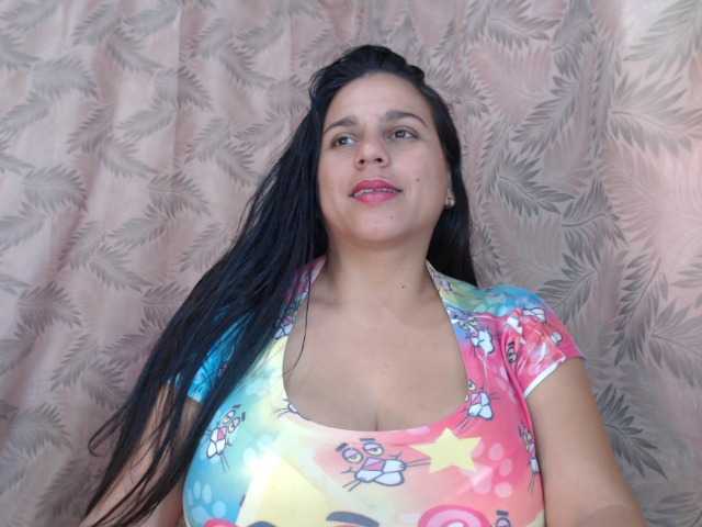 Live sex webcam photo for Mariaarredond #292088356