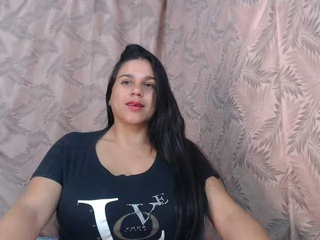 Live sex webcam photo for Mariaarredond #292213532