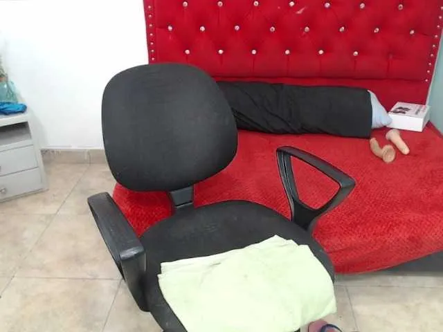 Live sex webcam photo for Mariajose6 #277900873