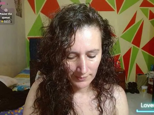 Live sex webcam photo for Mariam-wish #293666826