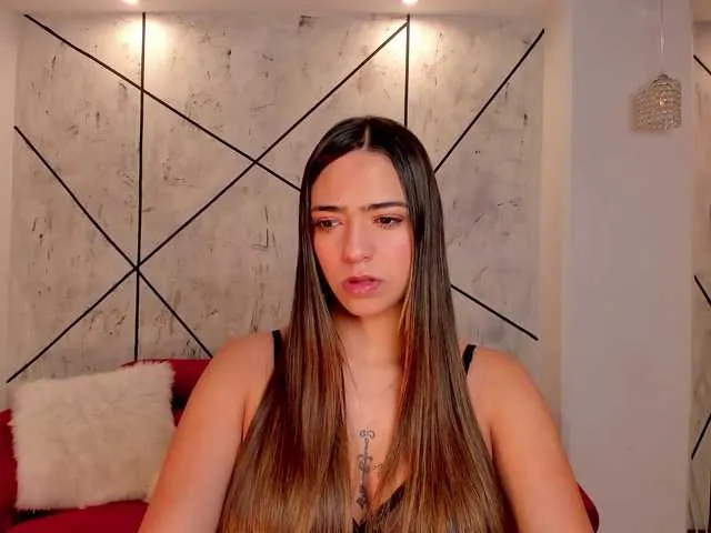 Live sex webcam photo for MariamRivera #271791873