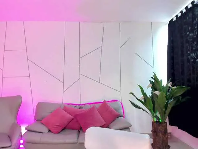 Live sex webcam photo for MariamRivera #274178410